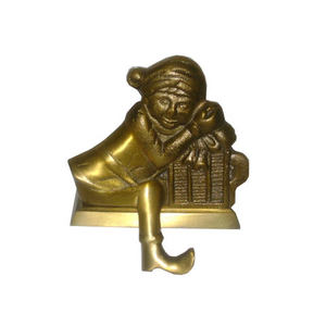 Top Selling Golden Latest Design Wall Face Hooks <b>Stocking</b> <b>Holder</b> Showpieces Decorative Items Customized Size Shape - Product Image 1