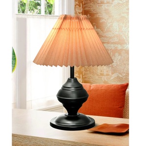 โคมไฟตั้งโต๊ะโลหะทันสมัยสำหรับห้องนอน ห้องนั่งเล่น และตกแต่งสำนักงาน มีจำหน่ายในราคาที่เข้าถึงได้ - Product Image 1