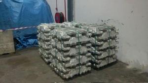 อลูมิเนียมแท่งคุณภาพสูง ไม่ผสมโลหะ ไม่ใช่อลูมิเนียมทุติยภูมิ ซีรีส์ 1000 รุ่น P1020 ความบริสุทธิ์ 99.8% LME และ Non-LME อลูมิเนียมบริสุทธิ์ยี่ห้อ A8 - Product Image 2