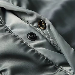 แจ็คเก็ตบอมเบอร์ผู้ชายคุณภาพสูงสั่งทำได้ ขายส่ง ดีไซน์ใหม่ สไตล์สองด้าน พร้อมปกตั้งและกระเป๋าตกแต่ง - Product Image 5