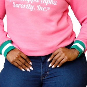 AKA 1908 Sweat-shirt en chenille rose rayé pour femme, col rond premium brodé de lettres grecques - Product Image 6