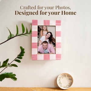 Cadre photo personnalisé FAIZA CRAFT fait main en résine grise et blanche avec support mural pour les boutiques de cadeaux et la décoration intérieure - Product Image 3