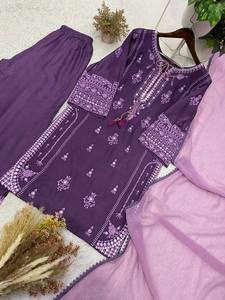 Ensemble de costume ethnique en rayonne de créateur avec broderie effet miroir et dupatta en georgette fantaisie – Vente en gros - Product Image 5