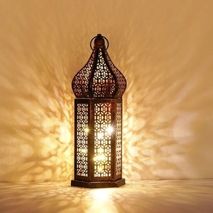 Farol Marroquí Negro de Estilo Vintage, Hecho a Mano, Duradero y Ecológico, Farol Marroquí para Exteriores - Product Image 1