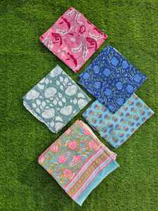 Sarongs en coton imprimé pour femmes en gros |   Paréos de plage floraux faits à la main |   Lot de paréos légers d'été - Product Image 3