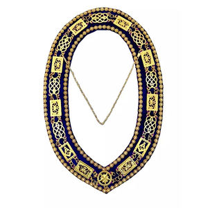 Collier de Grand Lodge Maçonnique, Chaîne Plaqué Or avec Fond Violet, Tissu Velours de Haute Qualité avec Chaîne Intégrée - Product Image 1
