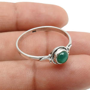 Anillo de ónix verde de corte redondo brillante en plata de ley 925, anillo de boda estilo Art Deco para chicas en estilo bohemio. - Product Image 3