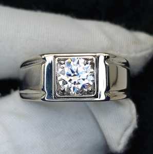 Bague de fiançailles en or blanc 18 carats avec diamant rond brillant de 1,00 carat, pureté VS1, couleur F, certifié GIA, pour homme - Product Image 1