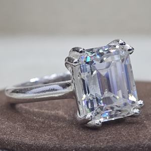 Moissanite Anillos finos originales Plata de Ley 925 Excelente calidad Última moda Corte Esmeralda Moissanite Anillos de piedras preciosas - Product Image 5