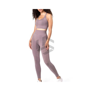 Vente directe usine – Ensemble de yoga 2 pièces pour femme, taille haute unie, élastique, respirant, écologique, avec logo frontal, en Spandex/Polyester - Product Image 1