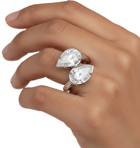 Anillo de Doble Pera con Diamantes Cultivados en Laboratorio, Oro Blanco Sólido de 10K/14K, Claridad VVS, Color DRF, Estilo Envolvente Toi et Moi - Product Image 5