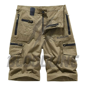 Shorts cargo noirs pour homme Bloodline, taille mi-haute, séchage rapide, style Bermuda avec fermetures éclair, logo frontal, design workwear - Product Image 1