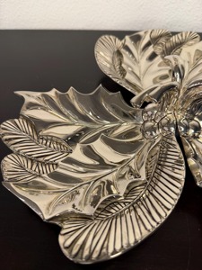 Magnifique assiette en feuille d'argent pour servir des fruits secs et des collations aux invités, plat élégant pour la présentation lors des dîners et des fêtes, provenant d'Inde. - Product Image 3