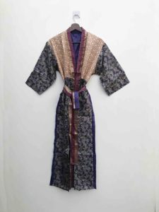 Vente en gros et fabrication de kimonos en soie à bas prix, différents imprimés et couleurs, vêtements de détente, sari en soie vintage, kimono sexy - Product Image 2