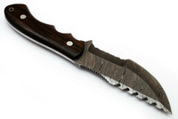 Couteau de chasse à lame fixe en acier Damas fait main, manche en bois, bord dentelé, avec étui en cuir, lot de 1 pièce, garantie 3 ans
