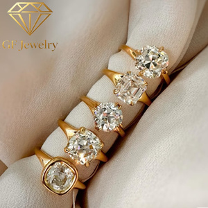 Bague solitaire en or jaune 18 carats sertie de diamants de laboratoire taille émeraude coussin et taille ancienne mine, bijoux fins personnalisés pour fiançailles - Product Image 2