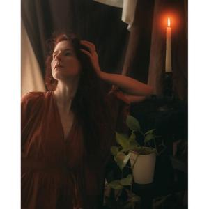 Vestido Maxi Magdalena: Siluetas Fluidas, Romance Profundo y Energía de Diosa Inigualable, Cautivador sin Esfuerzo - Product Image 5