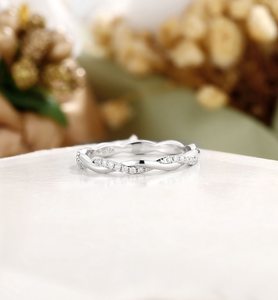 Bague de mariage torsadée en argent sterling 925 plaqué rhodium avec moissanite taille ronde, motif corde, cadeau pour anniversaires et événements spéciaux - Product Image 2