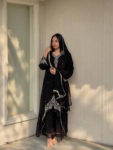 Salwar Kameez noir brodé avec travail de miroir, longueur au sol, tenue traditionnelle indienne pakistanaise pour mariage, en polyester - Product Image 2