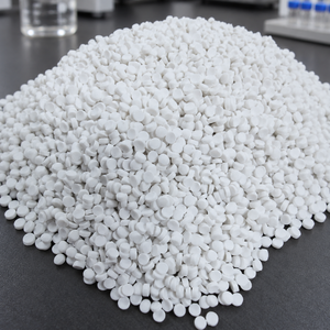 Mejor Precio, Superventas: Carbonato de Calcio en Gránulos (Masterbatch) en Formato Blanco Natural, Materia Prima para Bidones - Product Image 1