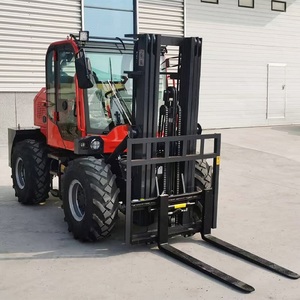 Chariot élévateur robuste conçu pour un chargement, un déchargement et un déplacement fluides des matériaux dans les environnements industriels très fréquentés - Product Image 3
