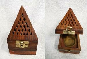 Porte-Bakhoor en bois traditionnel arabe, brûleur d'oud, article cadeau pour le Ramadan - Product Image 5