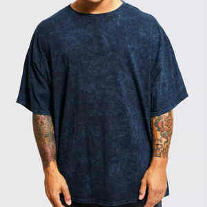 เสื้อยืดโอเวอร์ไซส์ทรงเรกูลาร์ ผ้าคอตตอน 100% น้ำหนัก 250 กรัม สไตล์วินเทจ สตรีทแวร์ลำลองสำหรับผู้ชาย ลวดลายย้อมสีแบบ Distressed Acid Wash ไซส์พลัส - Product Image 1