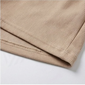 Conjunto de 2 piezas para mujer, top corto sin mangas acanalado y pantalones cortos por encima de la rodilla, color sólido, informal, para primavera y verano - Product Image 6