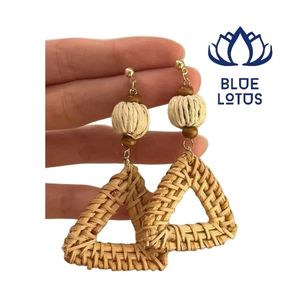 Boucles d'oreilles en rotin tressé élégantes, très tendance, écologiques et au look moderne - Product Image 1