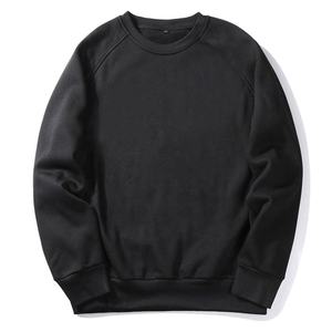 เสื้อสเวตเชิ้ตผู้ชาย 400 กรัม ผ้าฝ้ายฟลีซ 100% คอกลม แขนเสื้อแบบแร็กแลน ปักลาย สีดำ หนานุ่ม - Product Image 1