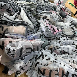 Camiseta Gráfica Nueva de Algodón en Existencia, Estilo Crop Top para Mujer, Diferentes Estampados y Colores, Cuello Redondo, Camisetas de Verano para Chicas, Bangladesh - Product Image 1