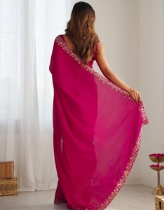 Sari traditionnel en soie rose orné pour femme KV, avec chemisier non cousu, réversible et infroissable, idéal pour les occasions de fête d'automne - Product Image 2