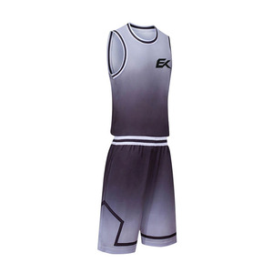 Conjunto de Camiseta de Baloncesto Sublimada Personalizada, Camiseta sin Mangas para Hombre con Pantalones Cortos, Color Degradado, Absorbe la Humedad, Ajuste Atlético - Product Image 5