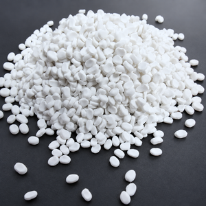 Mejor Precio, Superventas: Carbonato de Calcio en Gránulos (Masterbatch) en Formato Blanco Natural, Materia Prima para Bidones - Product Image 1