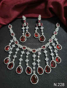 Joyería India Gota americana Forma de diamante Plateado y diseño de estrella Collar tachonado con pendiente a juego Conjunto de joyería Mujer - Product Image 2