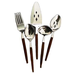 Juego de cubiertos de acero inoxidable sostenible con textura de nogal, revestimiento de PVD de grado 202/304, juego de cubiertos de fábrica personalizable - Product Image 1