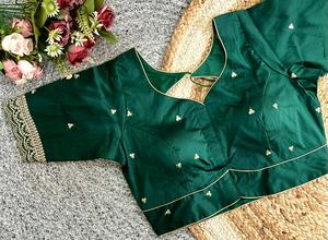 Chemise formelle d'été à col en V, motif ouvert sur le devant avec un magnifique motif découpé et collé, chemise ornée de broderies sequins et de travail de jari. - Product Image 5