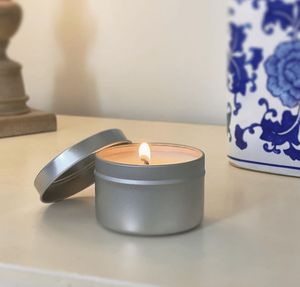 Porte-bougie en métal finition luxe pour une décoration haut de gamme créant une éclairage chaleureux et élégant pour les intérieurs de prestige - Product Image 5