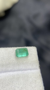 Esmeralda Zambiana Natural Certificada de 7x5 MM, Corte Octogonal, con Buen Brillo, Piedra Preciosa Suelta para Joyería, 1.18 Quilates - Product Image 2
