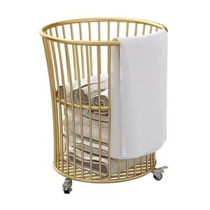 Chariot de Lavage Mobile de Luxe Doré avec Panier à Linge en Maille Métallique Ovale et Diamants, sur Roues - Product Image 6