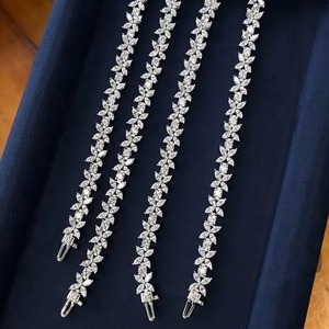 Bracelet en moissanite, bijou raffiné, cadeau idéal pour un anniversaire, un mariage. Disponible au prix export. - Product Image 1