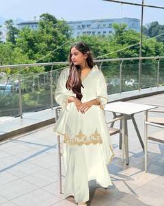 Nouvel ensemble de soirée de créateur avec pantalon palazzo et dupatta fantaisie en Georgette, broderie lourde, exportation en gros d'Inde - Product Image 2