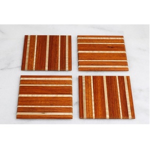 Posavasos de Madera de Nogal con Resina Epoxi, Acabado Brillante, Resistentes al Calor, Ecológicos, No Tóxicos, para Comedor, Cocina y Barra - Product Image 6