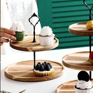 Support à gâteau en bois à 2 niveaux avec poignée en métal thermolaqué |   Support de présentation de desserts rustique, durable, fait main et respectueux de l'environnement |   Fête de cuisine - Product Image 3