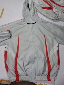 เสื้อฮู้ดเจอร์ซีย์บุซับในสำหรับฤดูหนาว พิมพ์ลายทั้งตัว สไตล์ไอส์แลนด์ ผ้าโพลีเอสเตอร์ สำหรับผู้ชาย - Product Image 4