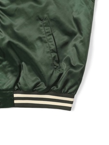 Chaqueta Varsity de Satén Transpirable Básica de Invierno al por Mayor, Chaqueta Varsity de Satén Unisex de Talla Grande con Letras Bordadas - Product Image 4