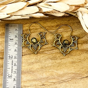 Pendientes de Aro Étnicos con Diseño Floral Tribal, Labradorita, Latón, Acabado en Latón Antiguo, Joyería Boho para Mujer, Venta al Por Mayor/OEM - Product Image 3