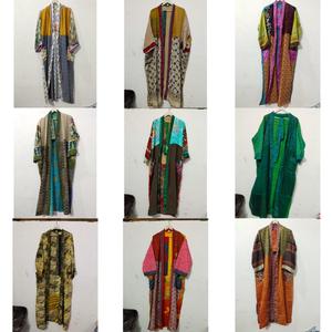 Peignoir long en soie vintage bohème indien pour femme, col en V, fermeture à cordon, respirant, lavable en machine - Product Image 1