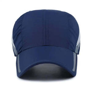 Gorra Clásica de 5 Paneles con Correa Ajustable para un Estilo Urbano Informal de Uso Diario - Product Image 3