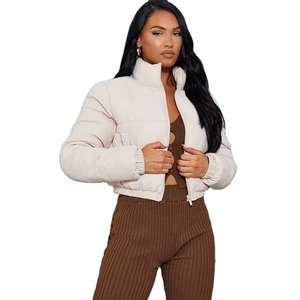 Veste matelassée épaisse à capuche, style mode 2022, logo personnalisé, veste longue en duvet pour femmes - Product Image 1